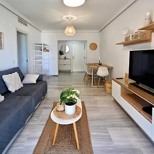 Apartamento Rent4 Malaga Alamar, Torremolinos